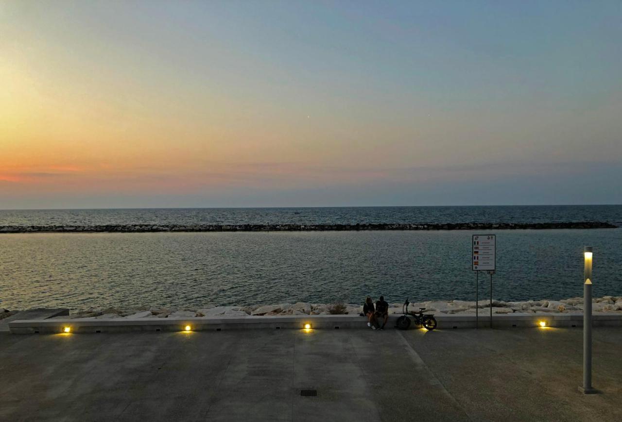 Sunny Beach บารี ภายนอก รูปภาพ